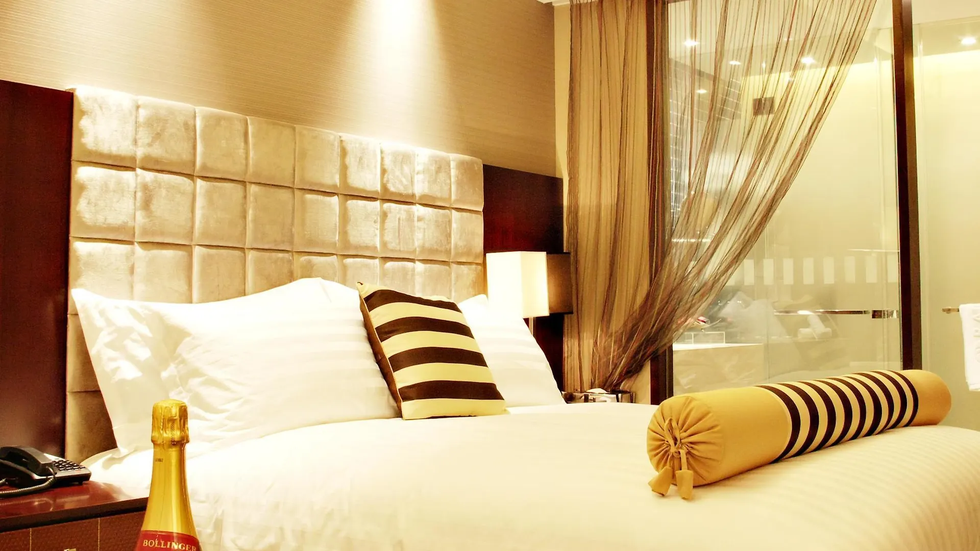 Ramada Plaza Zhengzhou 호텔