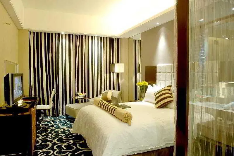 Ramada Plaza Zhengzhou 호텔 5*,