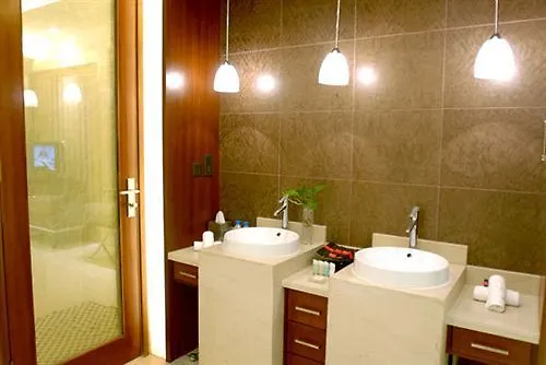 Ramada Plaza Zhengzhou 호텔 5*,  중국
